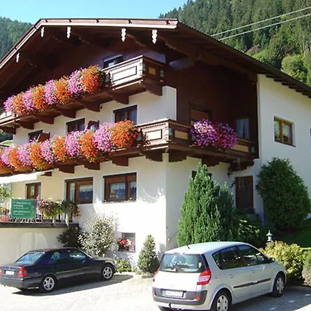 Apartment Gaestehaus Emberger Mayrhofen