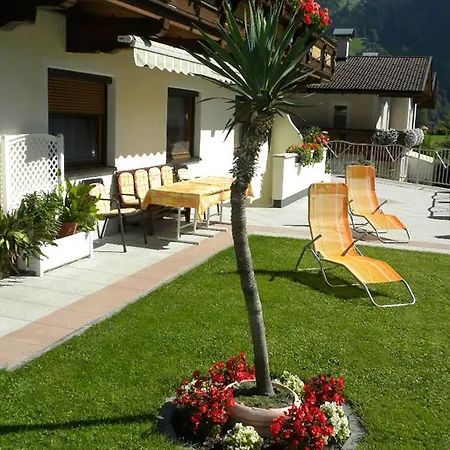 Gaestehaus Emberger * Mayrhofen