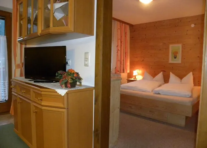 Gaestehaus Emberger Майргофен