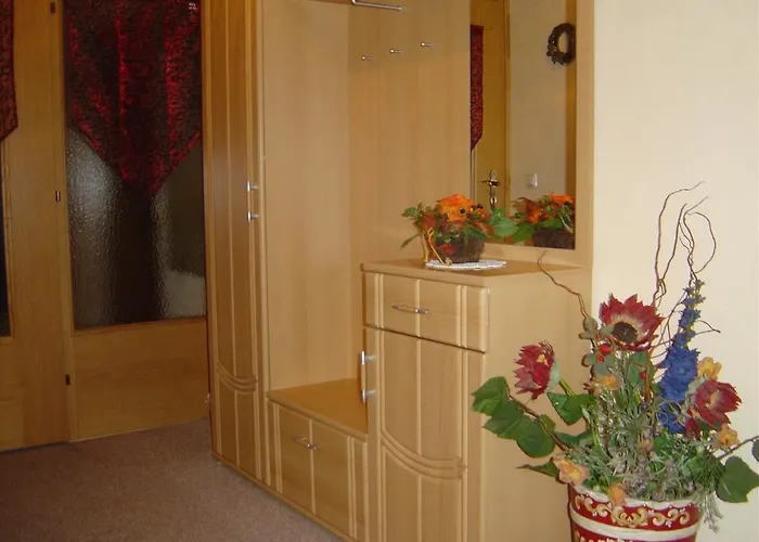 Апартаменти Gaestehaus Emberger Майргофен