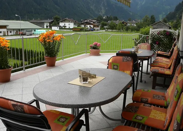 Gaestehaus Emberger Lejlighed Mayrhofen